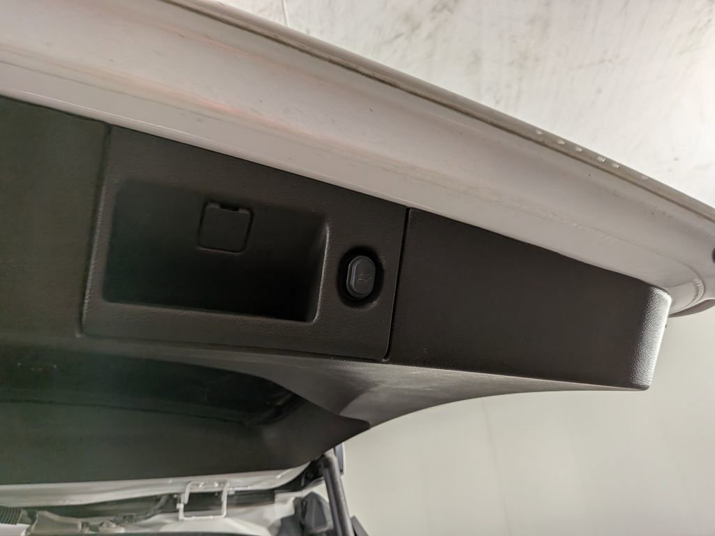 Used 2020 GMC Yukon Denali w/ Denali Premium Package image 11