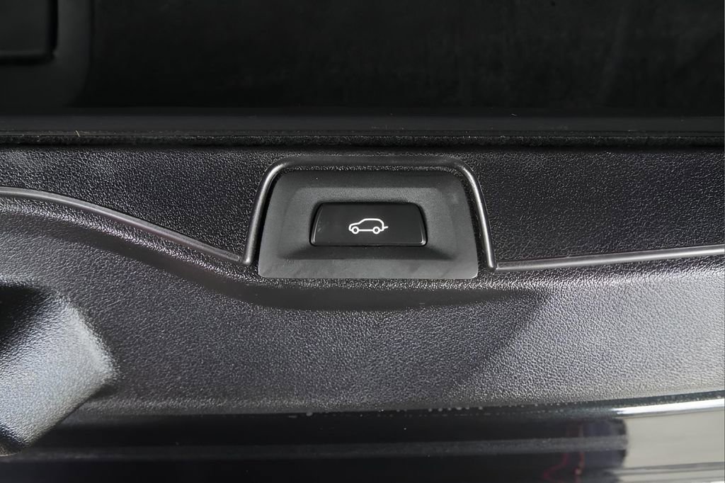 Used 2023 BMW X5 M w/ Executive Package image 43