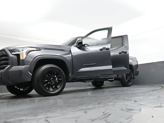 Used 2023 Toyota Tundra SR5 w/ SR5 Convenience Package AWD/4WD image 34