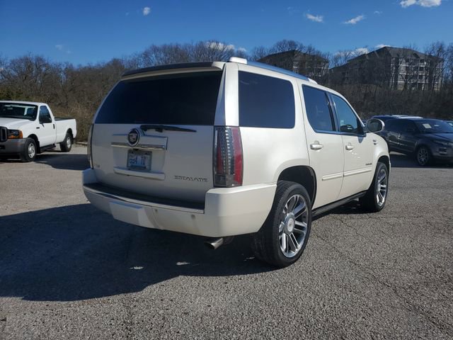 Used 2012 Cadillac Escalade Premium image 4