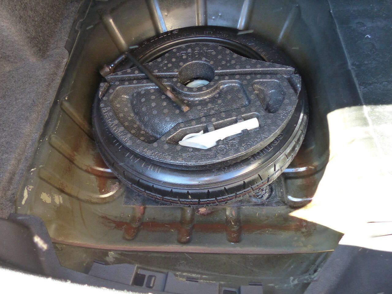 Used 2016 Ford Fiesta Titanium FWD image 39