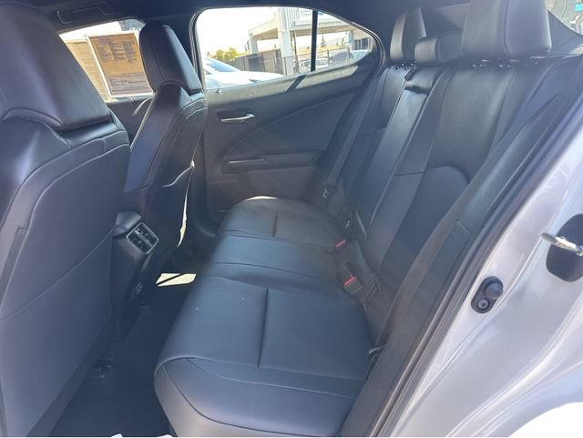 Certified 2025 Lexus UX 300h FWD w/ Accessory Package (Z2) image 39