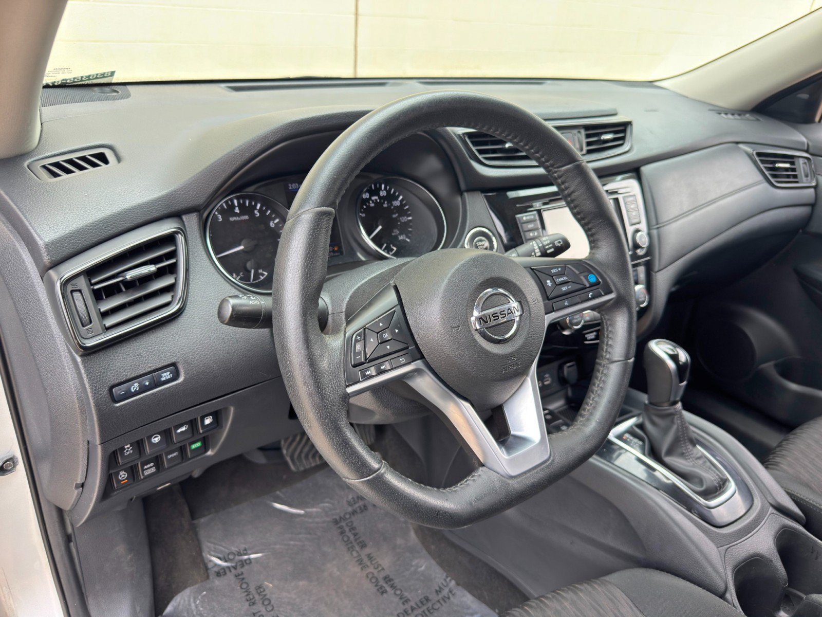 Used 2019 Nissan Rogue SV w/ Premium Package AWD/4WD image 12