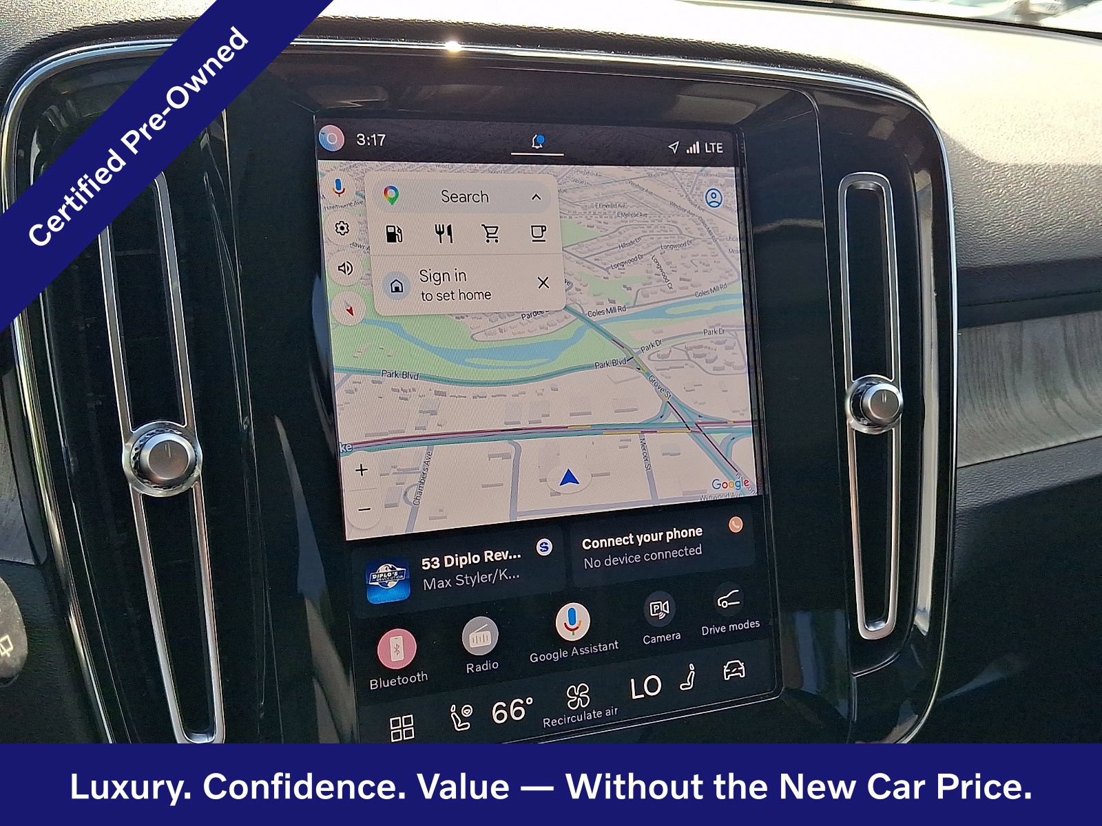 Certified 2024 Volvo XC40 B5 Plus w/ Climate Package AWD/4WD image 18