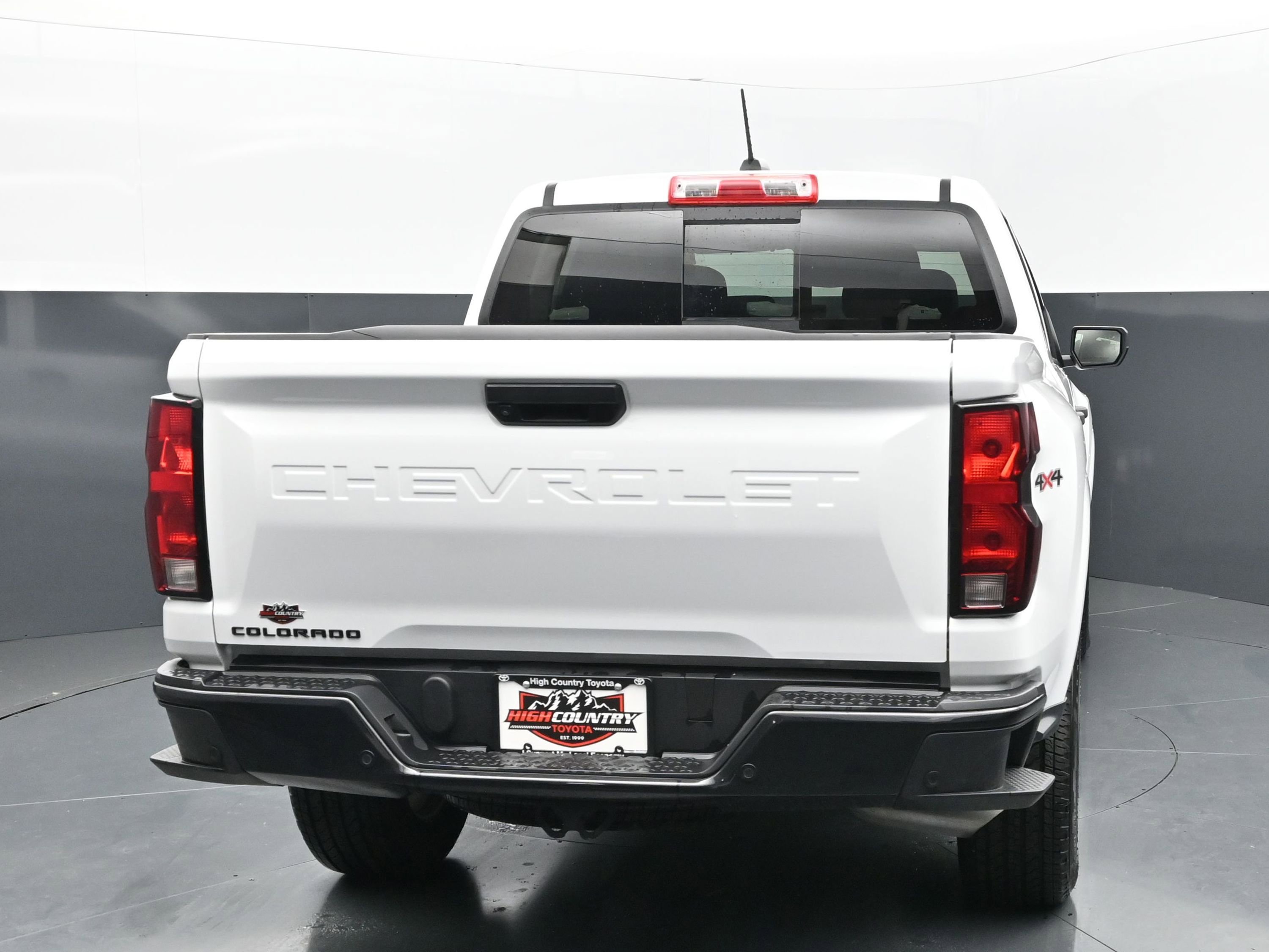 Used 2025 Chevrolet Colorado W/T image 5