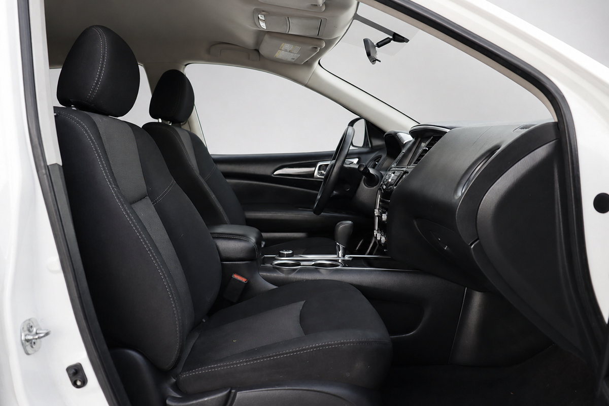 Used 2019 Nissan Pathfinder S AWD/4WD image 24
