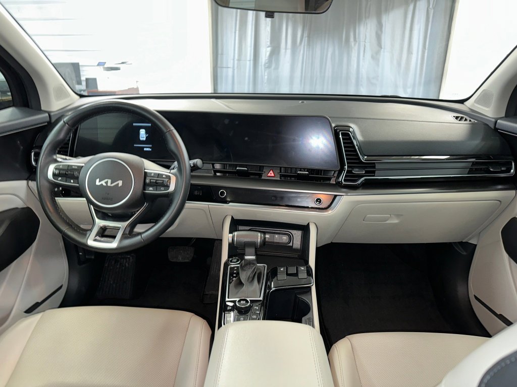 Used 2023 Kia Sportage EX image 28