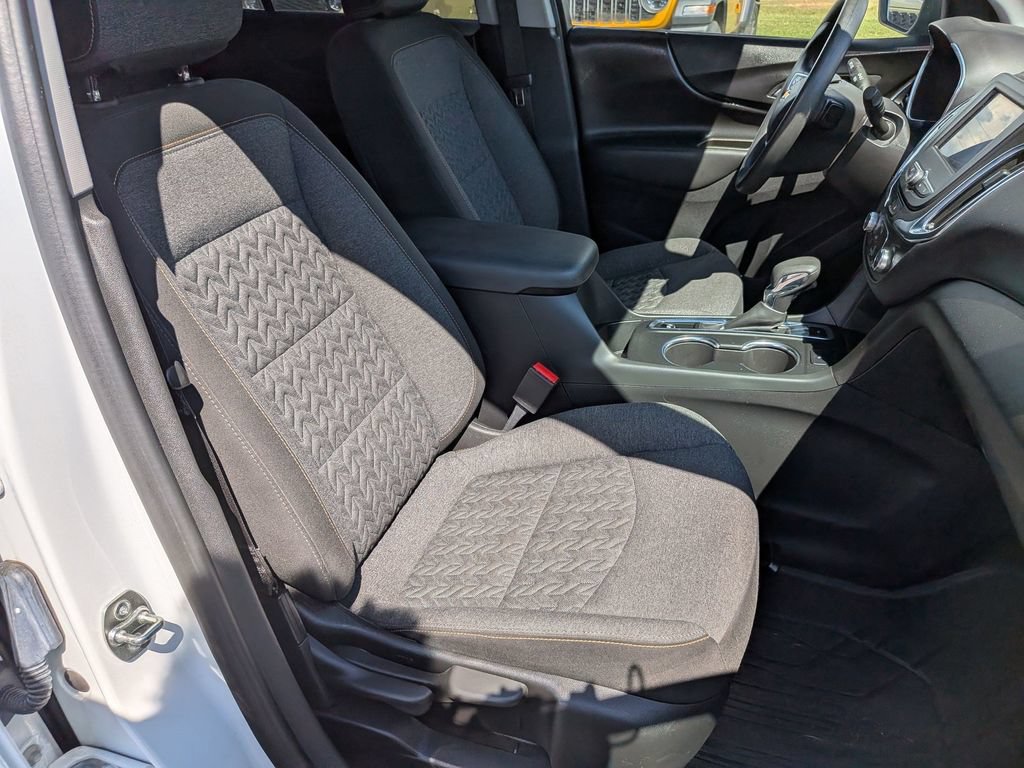 Used 2023 Chevrolet Equinox LT w/ LPO, Floor Liner Package AWD/4WD image 36