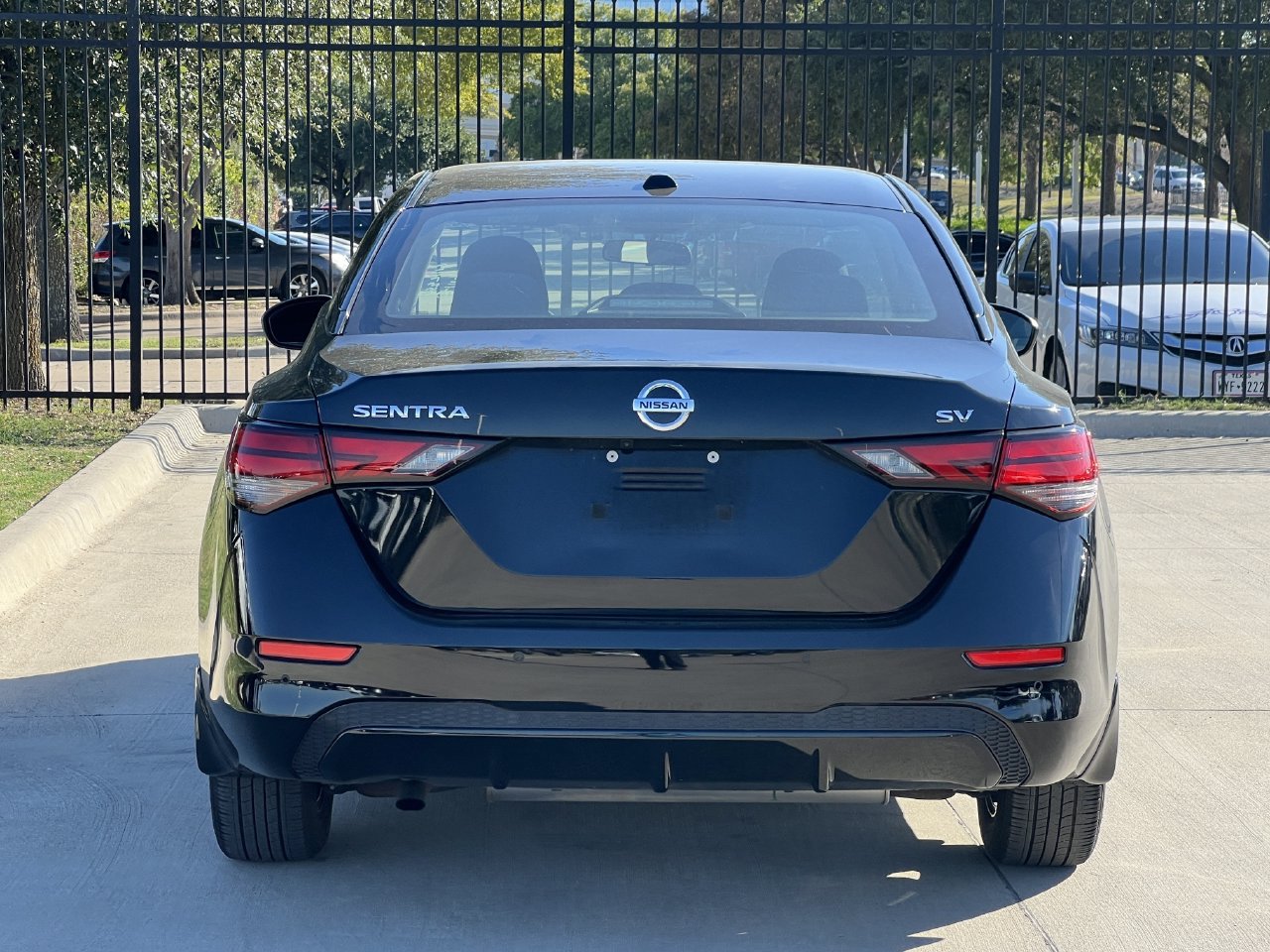 Used 2021 Nissan Sentra SV FWD image 4