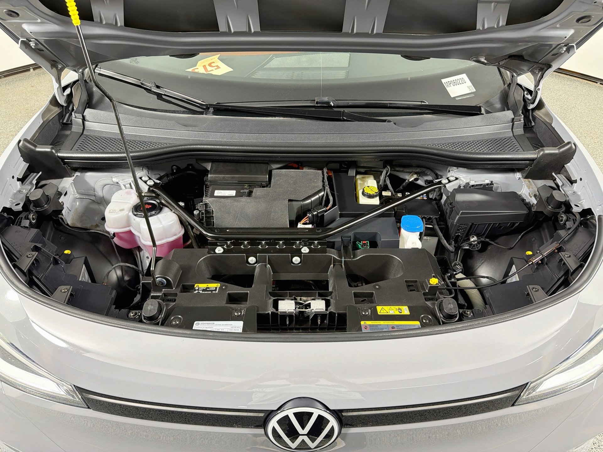 Certified 2021 Volkswagen ID.4 Pro S w/ Gradient Package RWD image 30