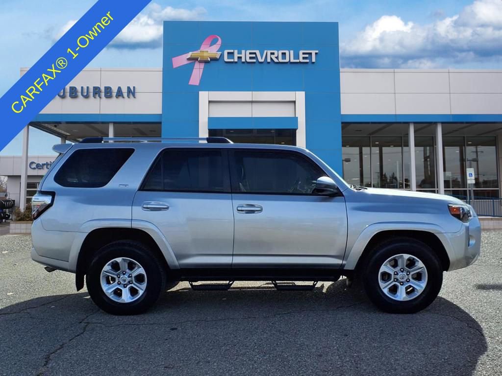 Used 2022 Toyota 4Runner SR5 image 5
