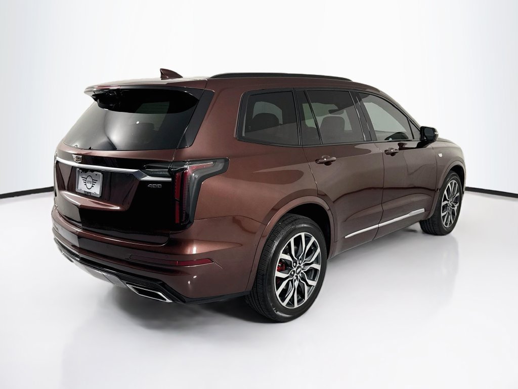 Used 2022 Cadillac XT6 Sport w/ Platinum Package AWD/4WD image 5