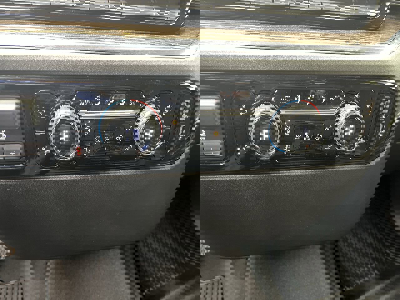 Certified 2024 Chevrolet Silverado 1500 RST image 23