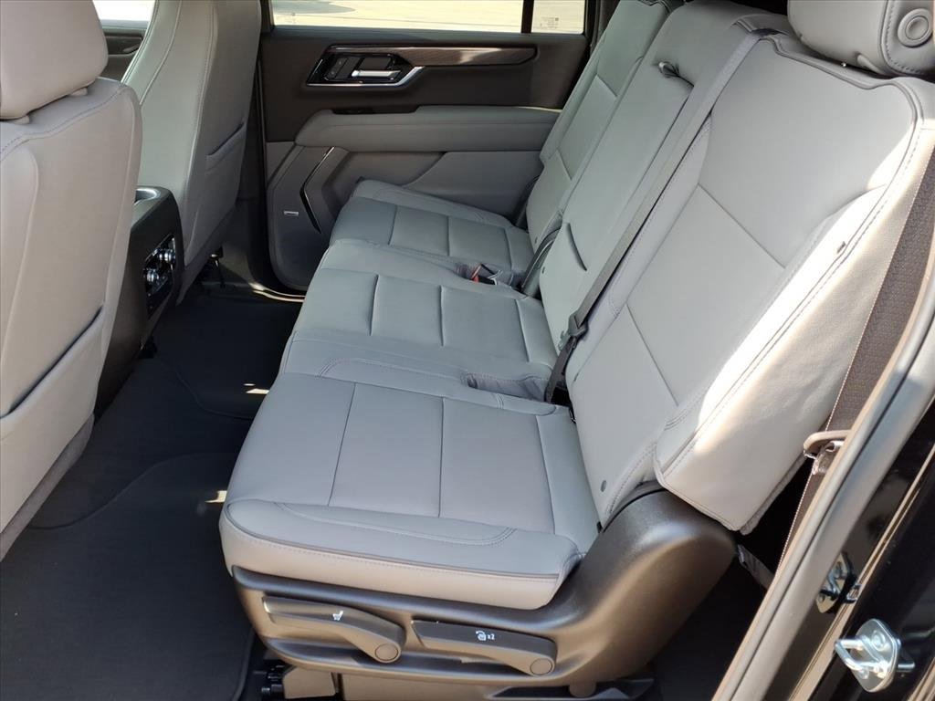 New 2026 GMC Yukon XL Elevation image 17