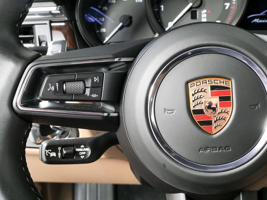 Certified 2025 Porsche Macan GTS image 11