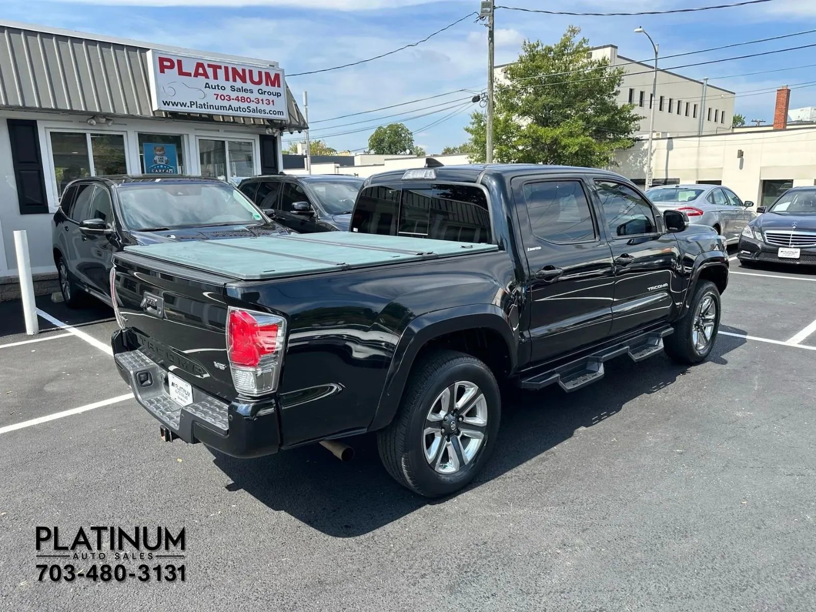 Used 2019 Toyota Tacoma Limited image 6