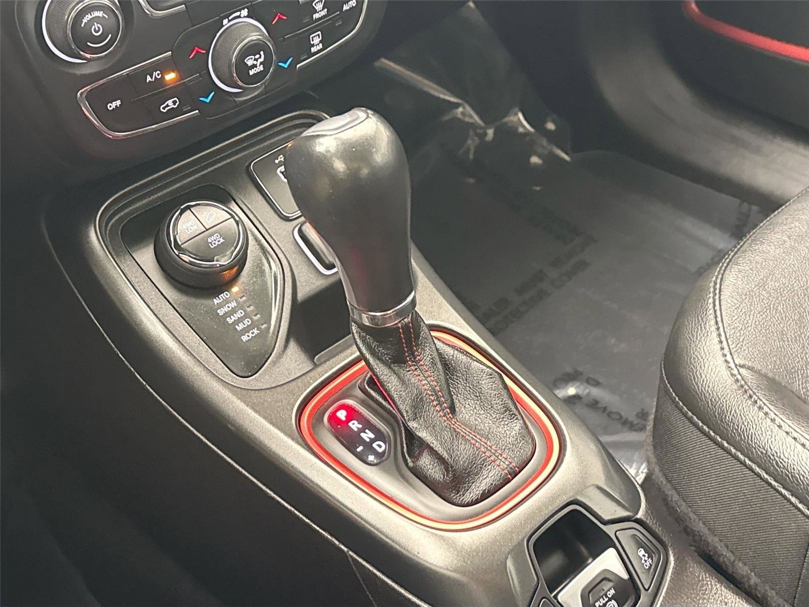 Used 2020 Jeep Compass Trailhawk image 27