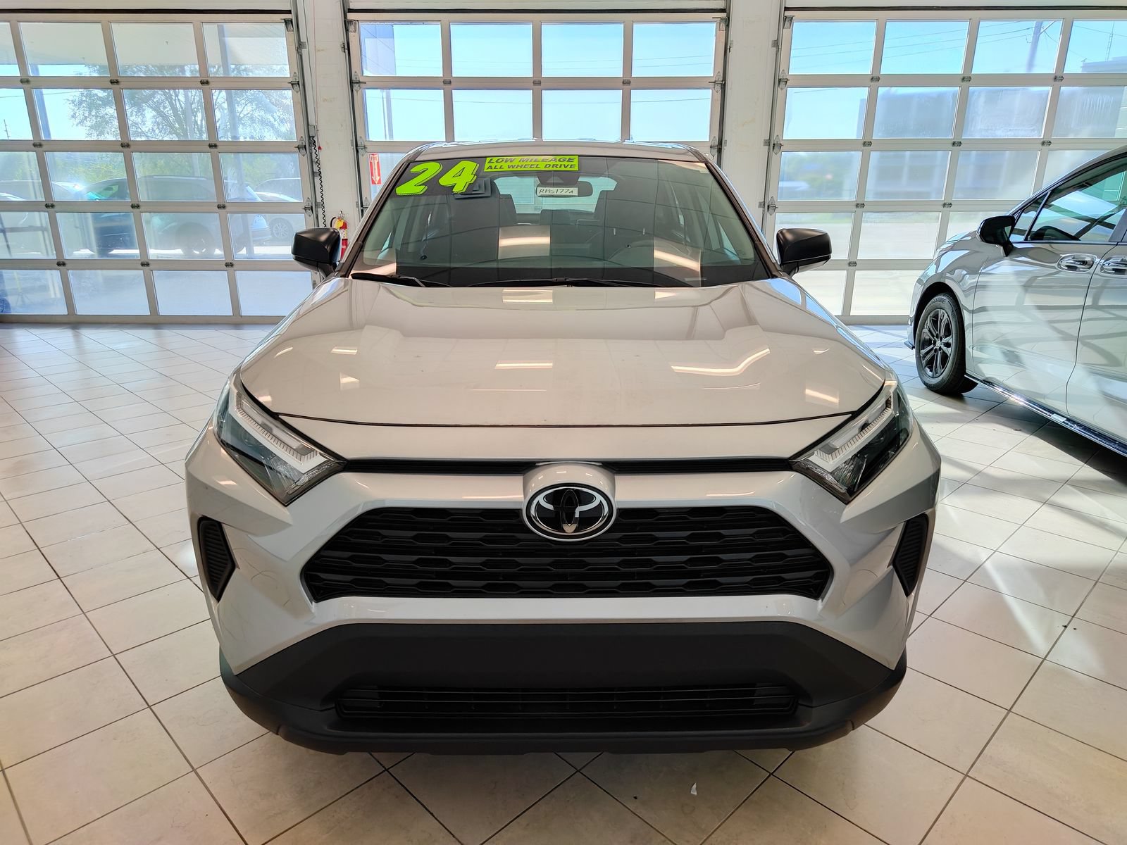 Used 2024 Toyota RAV4 LE AWD/4WD image 7