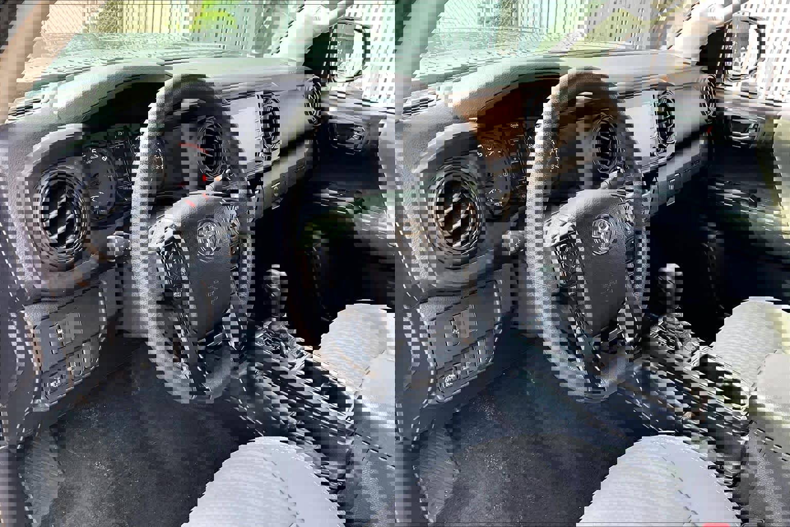 Used 2021 Toyota Tacoma SR w/ SR Convenience Package RWD image 16