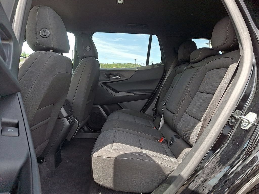 Used 2025 Chevrolet Equinox LT AWD/4WD image 10