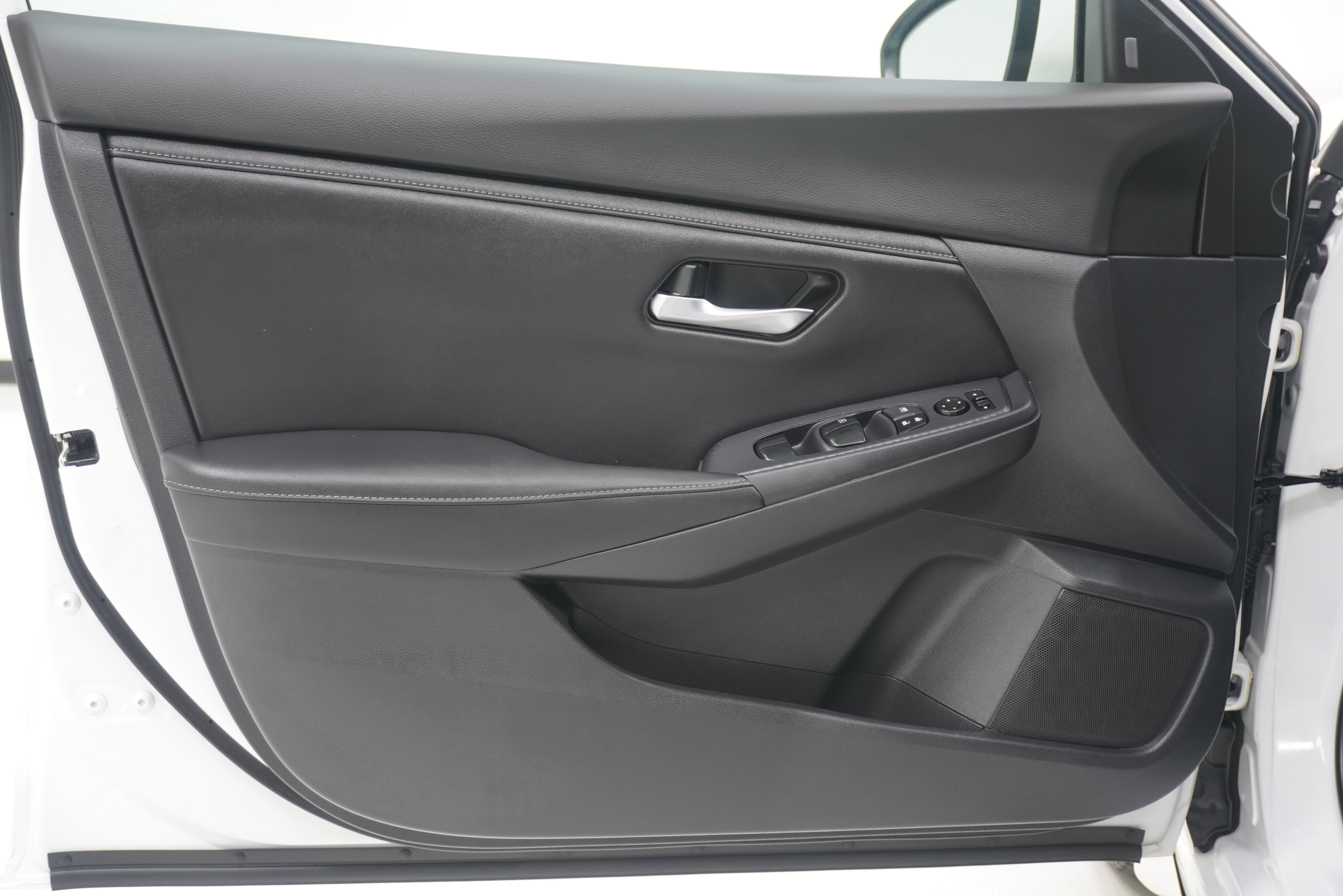 Used 2021 Nissan Sentra SV w/ Trunk Package FWD image 14