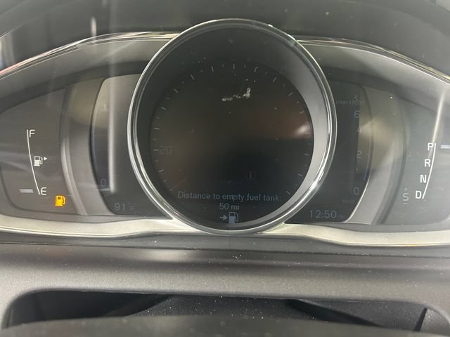 Used 2016 Volvo XC60 T6 w/ Proximity Package AWD/4WD image 16