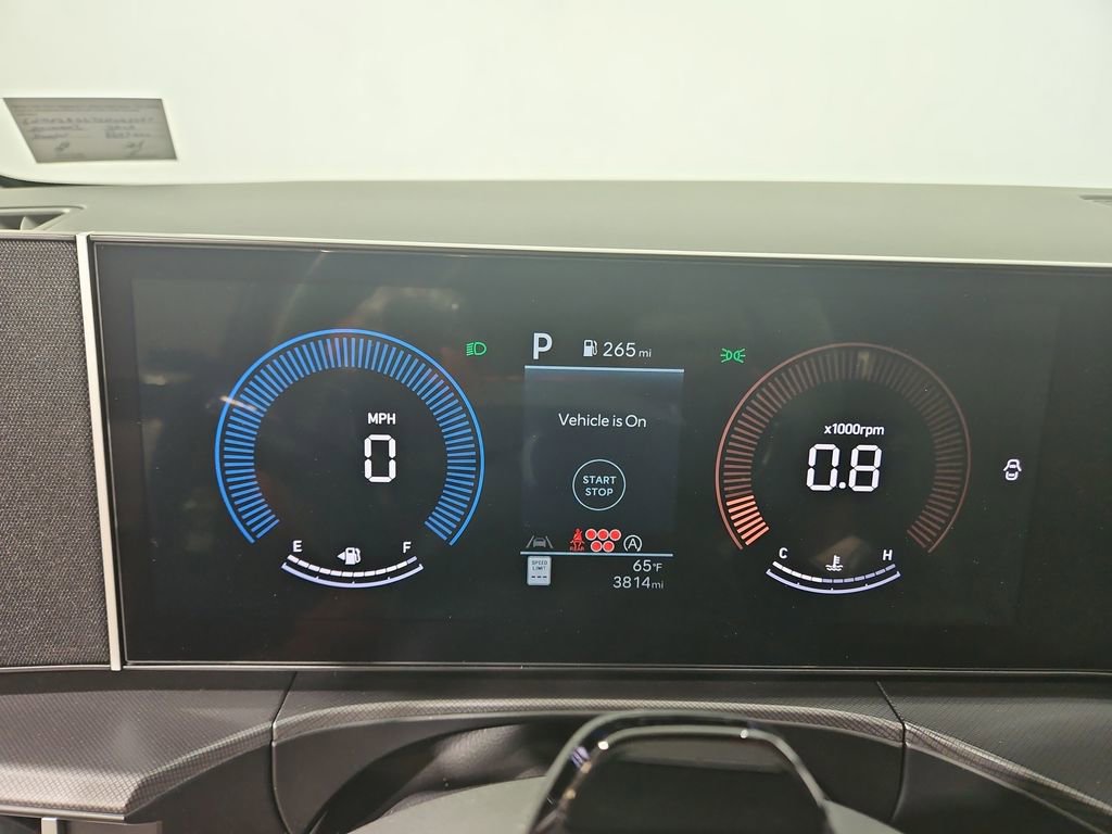 Certified 2025 Hyundai Santa Fe SEL image 17