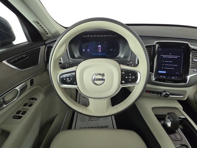 Used 2025 Volvo XC90 B6 Plus w/ Protection Package Premier AWD/4WD image 12