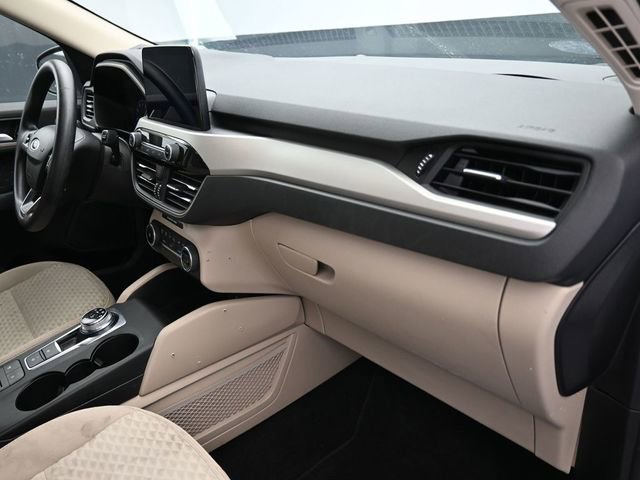 Used 2020 Ford Escape SE image 40