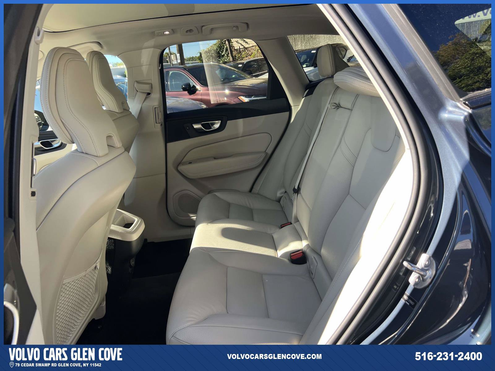 Certified 2024 Volvo XC60 B5 Plus AWD/4WD image 13