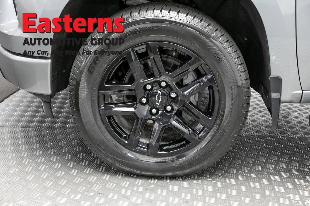 Used 2024 Chevrolet Silverado 1500 Custom AWD/4WD image 31
