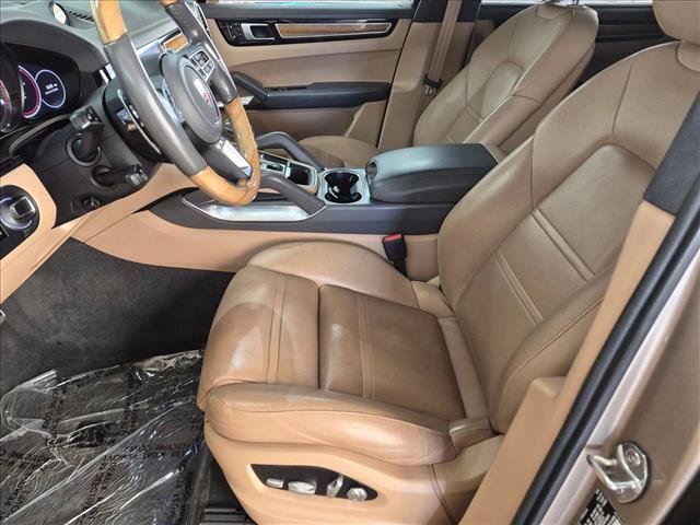 Used 2019 Porsche Cayenne Turbo AWD/4WD image 22