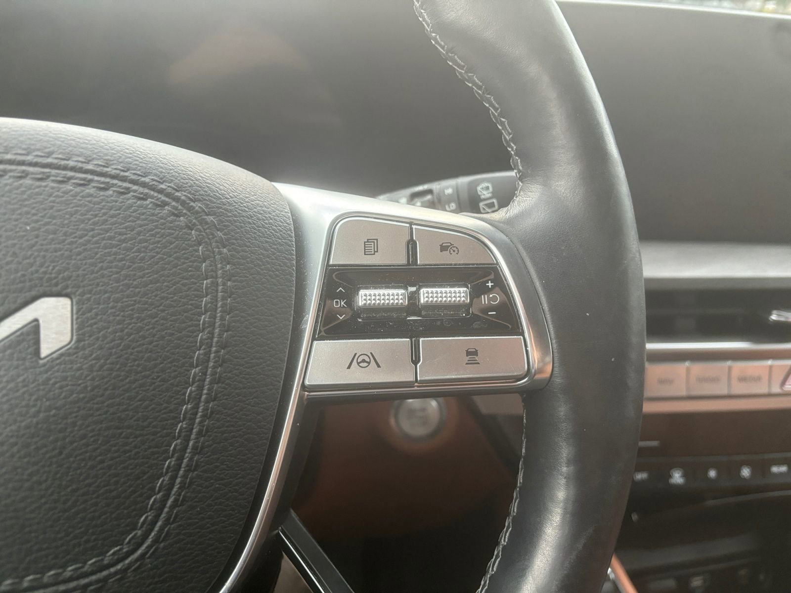 Used 2023 Kia Telluride EX X-Line image 23