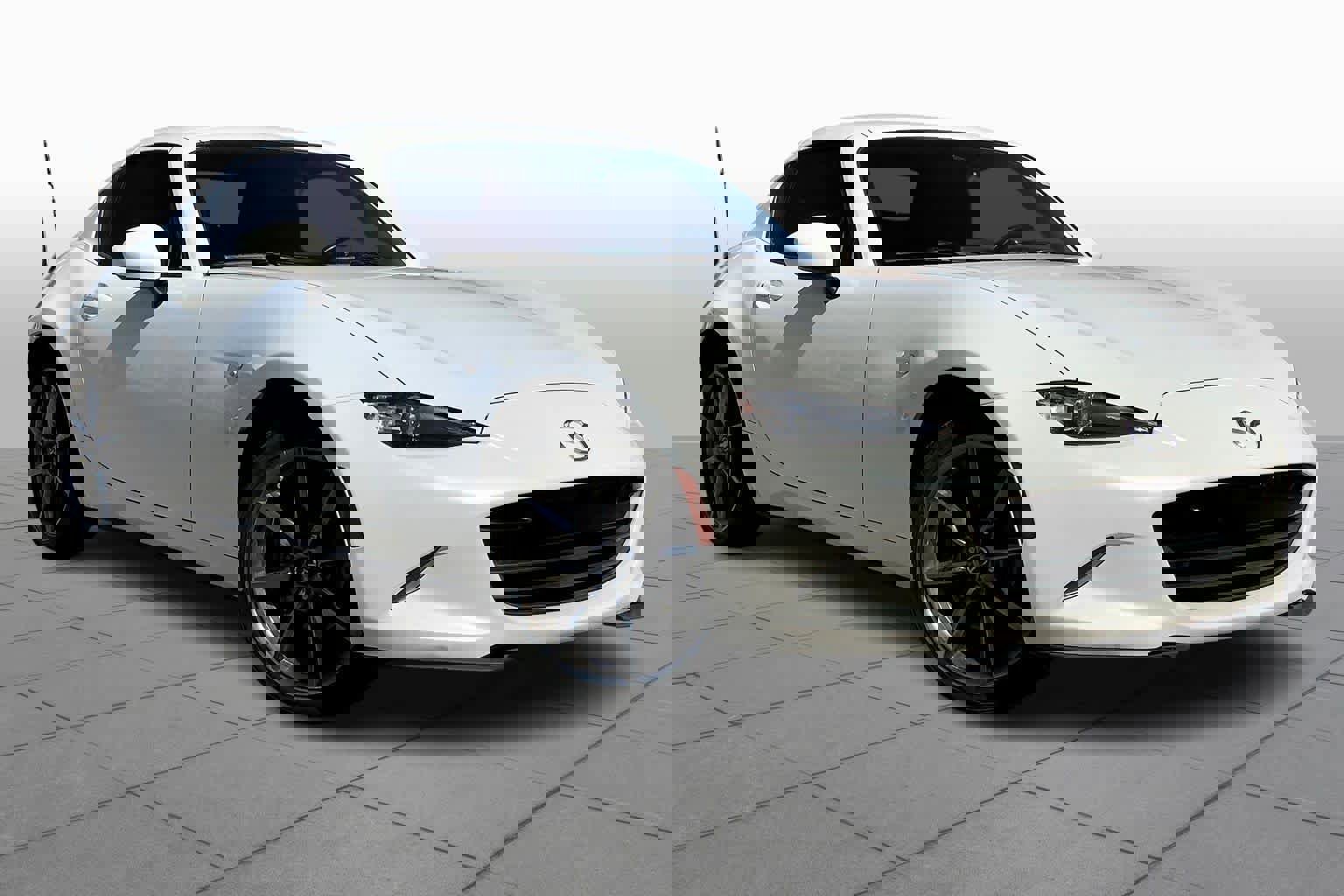 Used 2021 MAZDA MX-5 Miata RF Grand Touring image 2