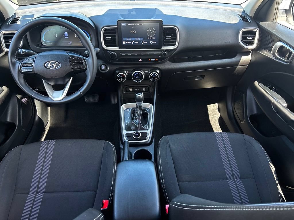 Used 2024 Hyundai Venue SEL FWD image 24