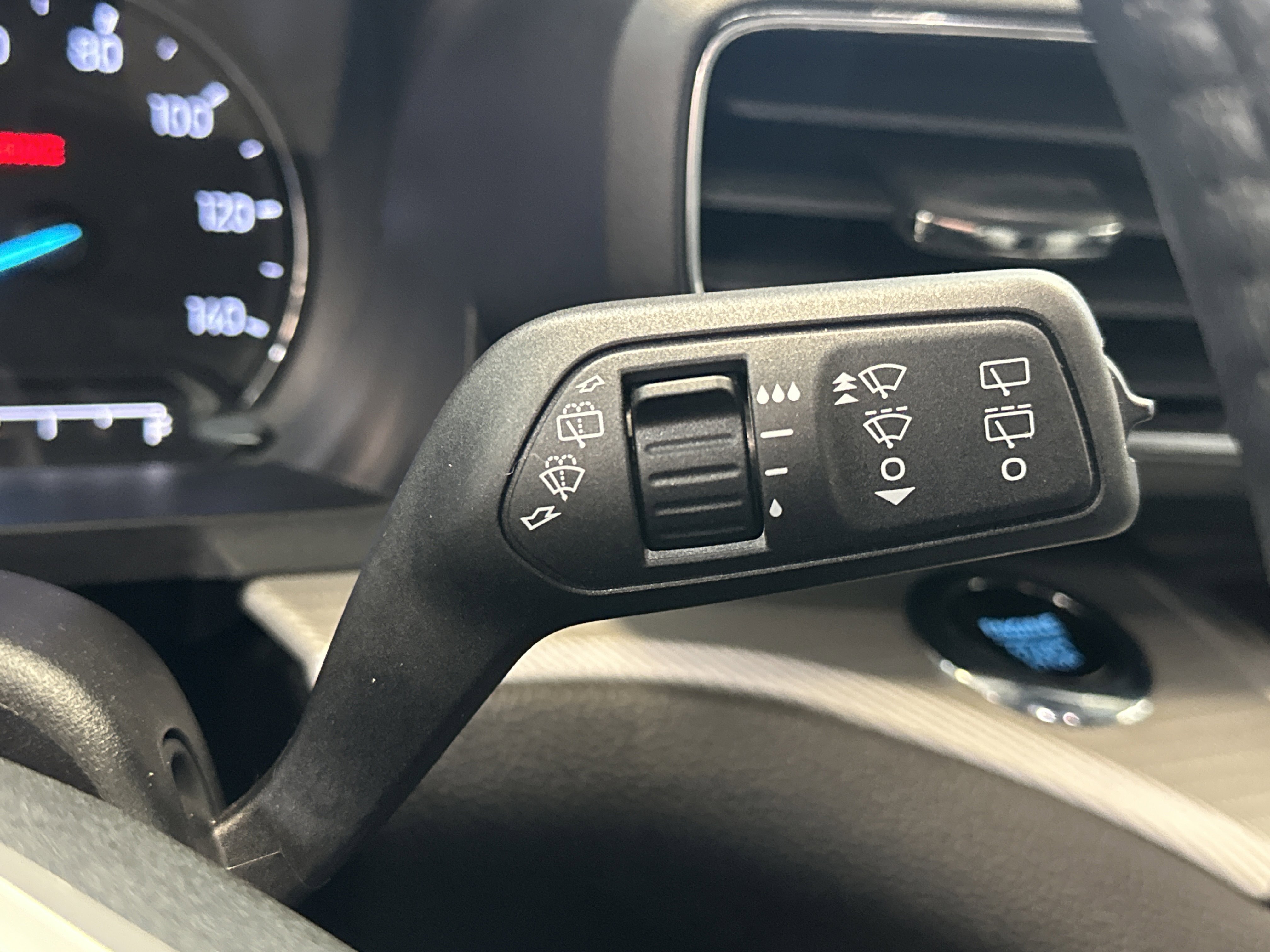 Used 2023 Ford Explorer XLT w/ Equipment Group 202A image 37