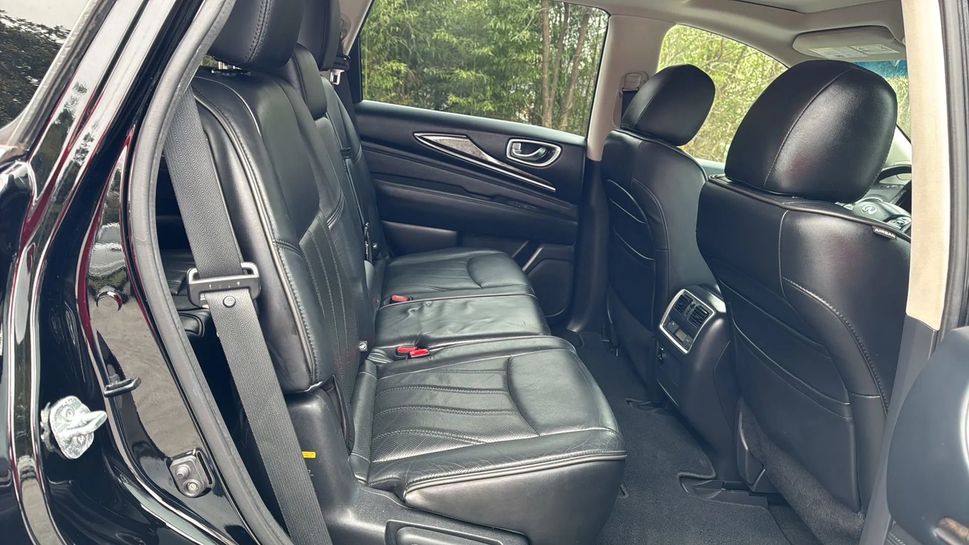 Used 2015 INFINITI QX60 AWD w/ Premium Plus Package image 13