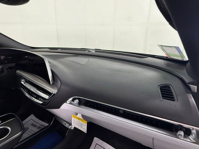 New 2026 Cadillac Lyriq Sport RWD image 32