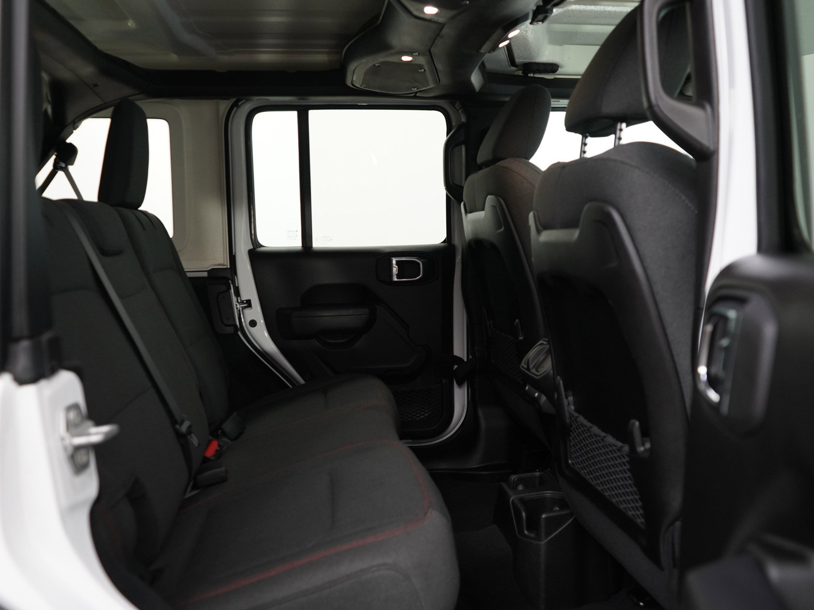 Used 2026 Jeep Wrangler Unlimited Rubicon AWD/4WD image 13