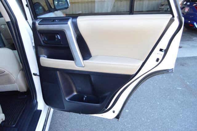 Used 2011 Toyota 4Runner SR5 AWD/4WD image 59