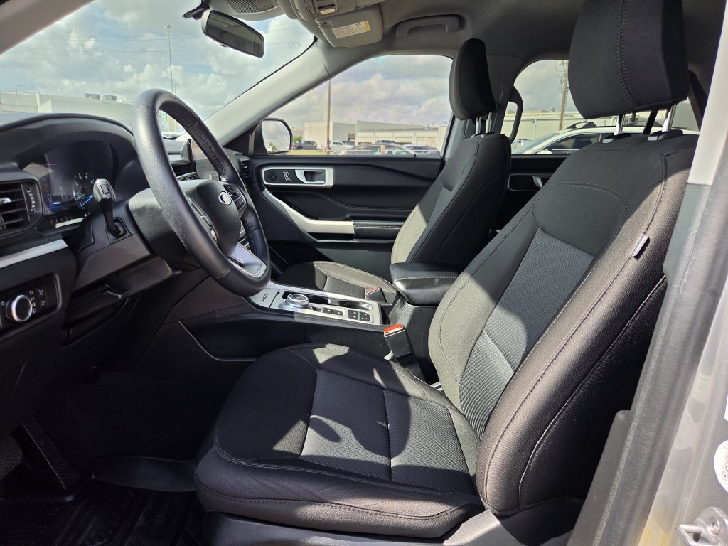 Used 2023 Ford Explorer XLT RWD image 26