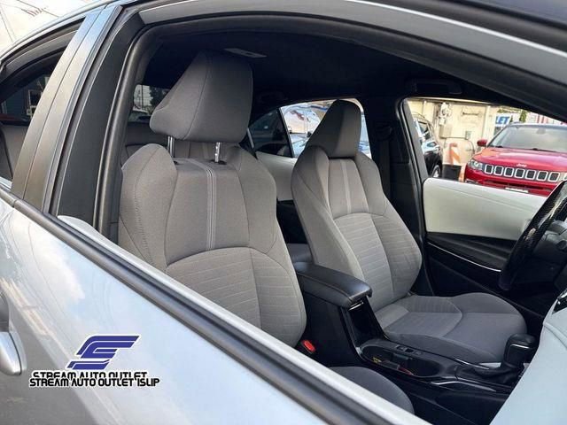 Used 2024 Toyota Corolla SE image 12