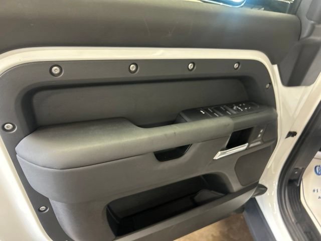 Used 2025 Land Rover Defender 110 S AWD/4WD image 11