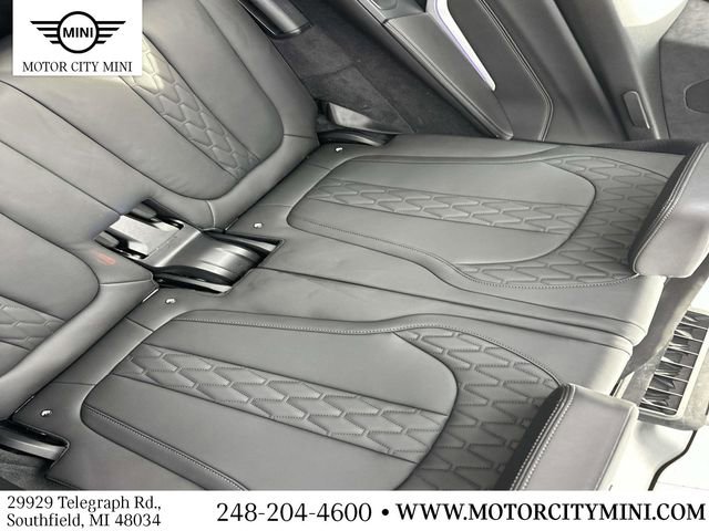 Used 2022 BMW X7 M50i w/ Executive Package image 16