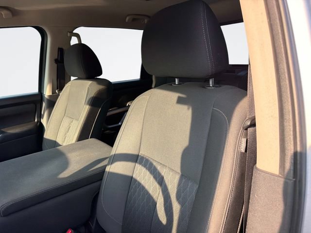 Used 2017 Nissan Titan SV RWD image 21