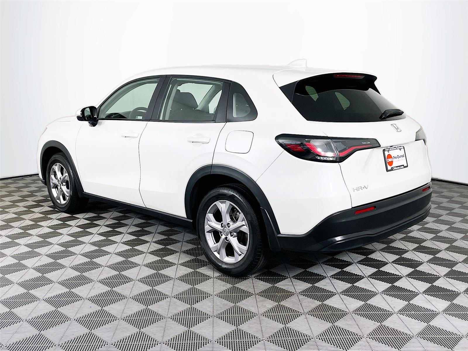 Used 2023 Honda HR-V LX image 7