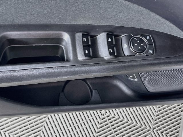 Used 2019 Ford Fusion SE FWD image 19