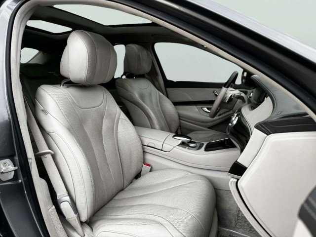 Used 2017 Mercedes-Benz S 550 Sedan image 46
