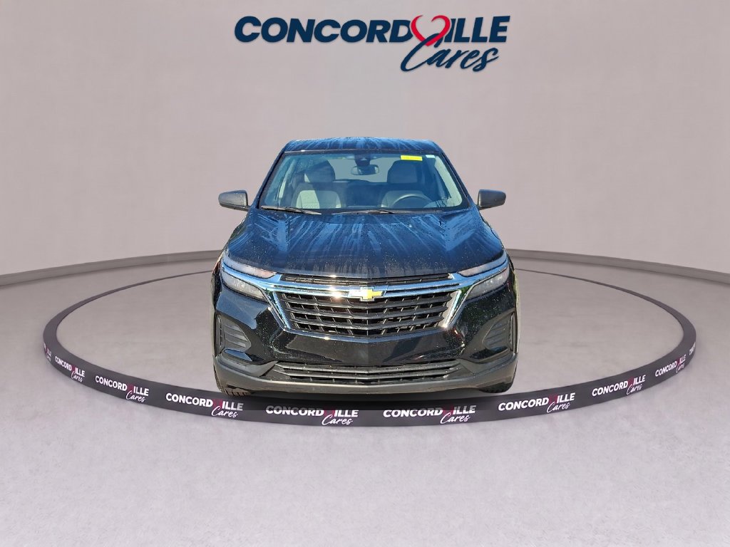 Used 2023 Chevrolet Equinox LS FWD image 2