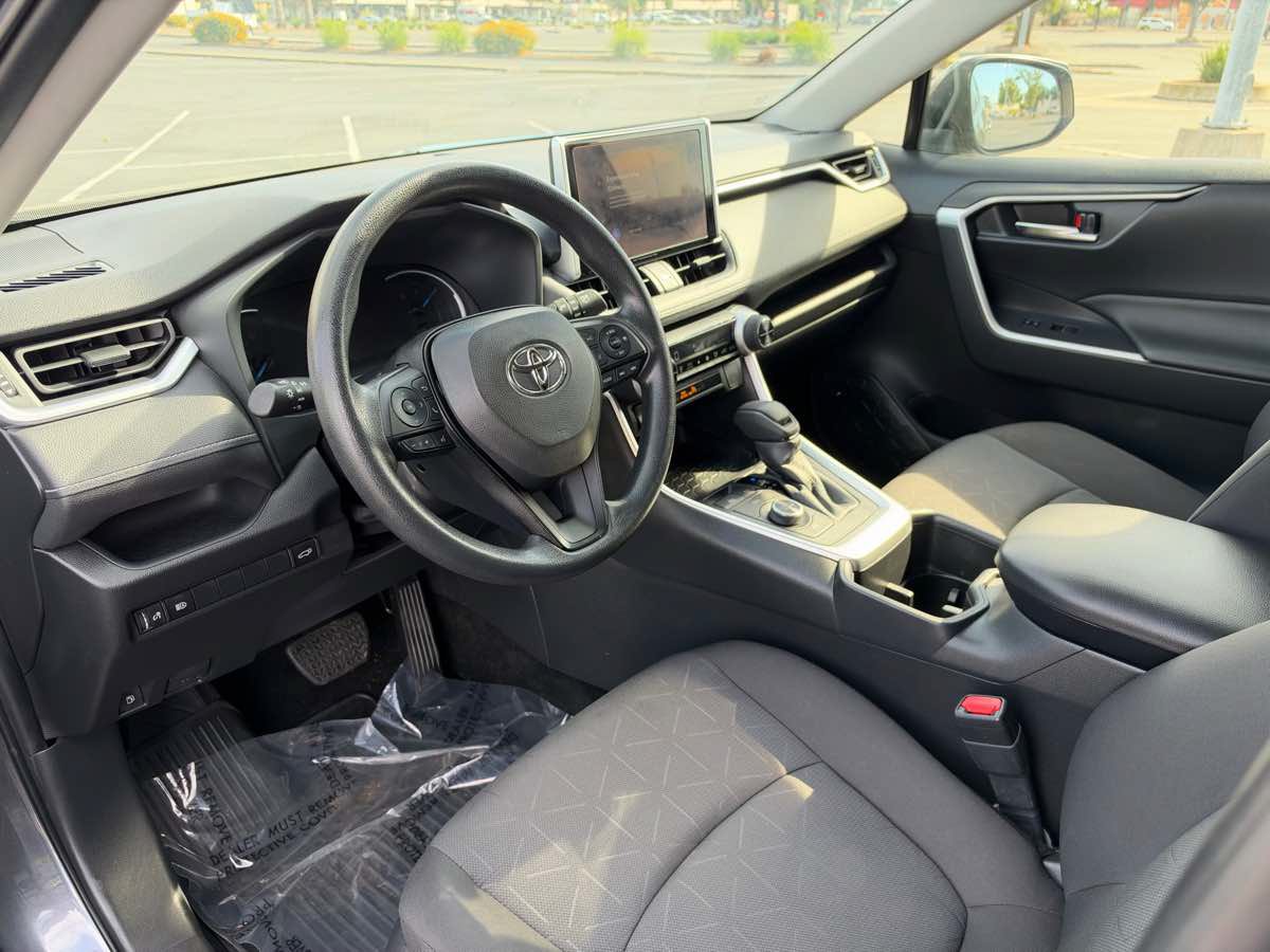 Used 2023 Toyota RAV4 XLE w/ Convenience Package AWD/4WD image 15